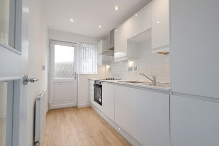 Corbie Place, Glasgow, G62 7NB - Photo 2