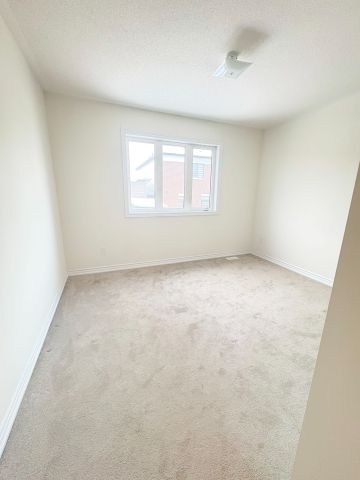 For Lease - 62 Bannister Road Unit# main, Barrie, Ontario - Photo 3