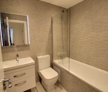 2 bedroom flat to rent - Photo 5