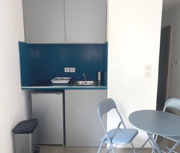 Location Appartement 1 pièce 25m² CALUIRE ET CUIRE 69300 - Photo 4