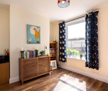 3 bedroom terraced house to rent - Photo 3