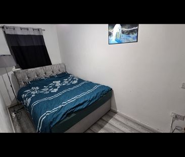 2 Bed Flat, Iona Close, LE4 - Photo 3