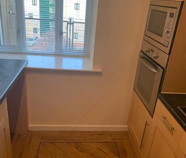 2 Bed Flat, Carr Mills, LS7 - Photo 6