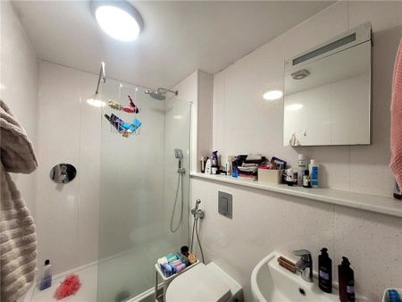 High Street, Egham, Surrey, TW20 9ED - Photo 5