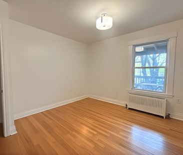 $1,745 / 2 br / 1 ba / 11 Proctor blvd. unit 2 - Photo 6