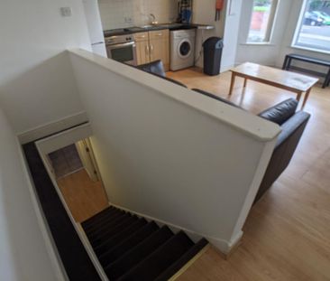 2 bedroom flat to rent - Photo 4