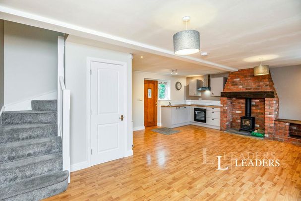 2 bedroom semi-detached house to rent - Photo 1