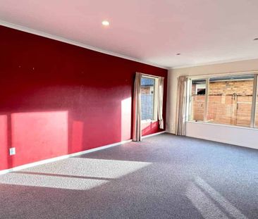 Quiet Family Home - Photo 3