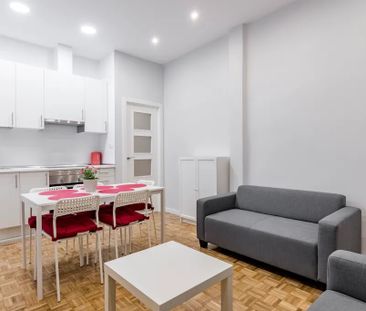 Calle de Andrés Mellado, Madrid, Community of Madrid 28015 - Photo 4