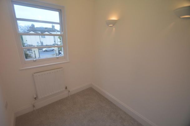 3 bedroom terraced house to rent - Photo 1