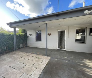 TWO BEDROOM HOME IN NORTH DUBBO - Photo 5