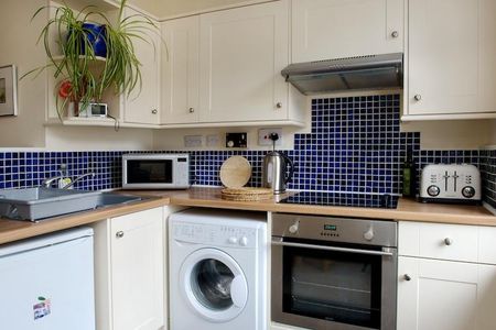 1 bedroom flat to rent - Photo 3