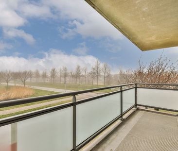 Velázquezstraat 26, Tussen de Vaarten Z.- Zuidwest, 1328WB, Almere - Foto 1