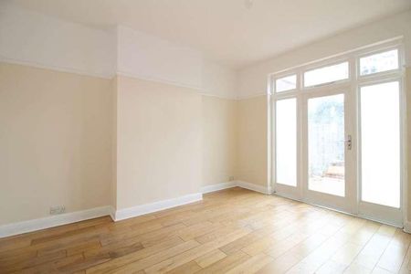 Ebbisham Road, Worcester, KT4 - Photo 2