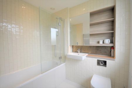 3 bedroom terraced house to rent - Photo 5