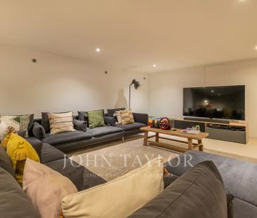 Maison à louer Mougins, Cote d'Azur, France16 500 EUR / Mois - Photo 4