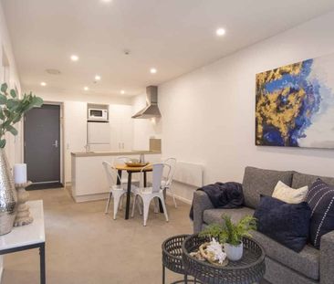 14th Floor - Furnished Central City Apartment - Photo 5