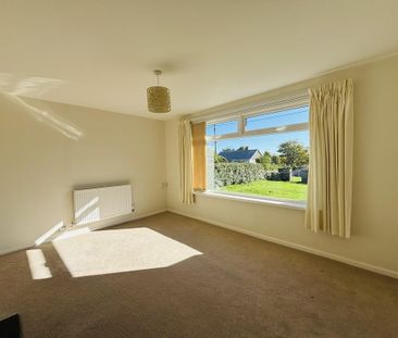 3 bedroom detached bungalow to rent - Photo 4