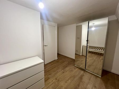3 bedroom flat to rent - Photo 5