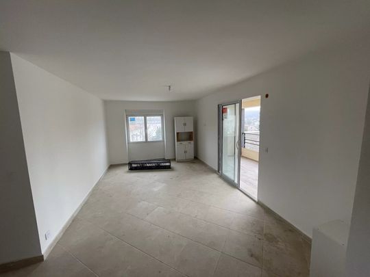 Location Appartement 3 pièces 68m² ST MARTIN DE VALGALGUES 30520 - Photo 1
