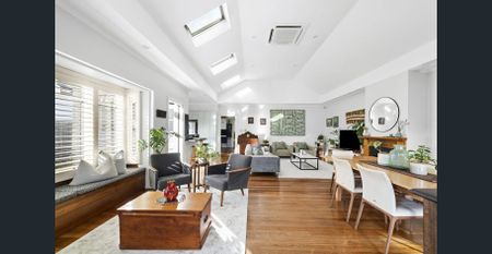 Northeast facing family classic in a blue-chip street - Photo 4