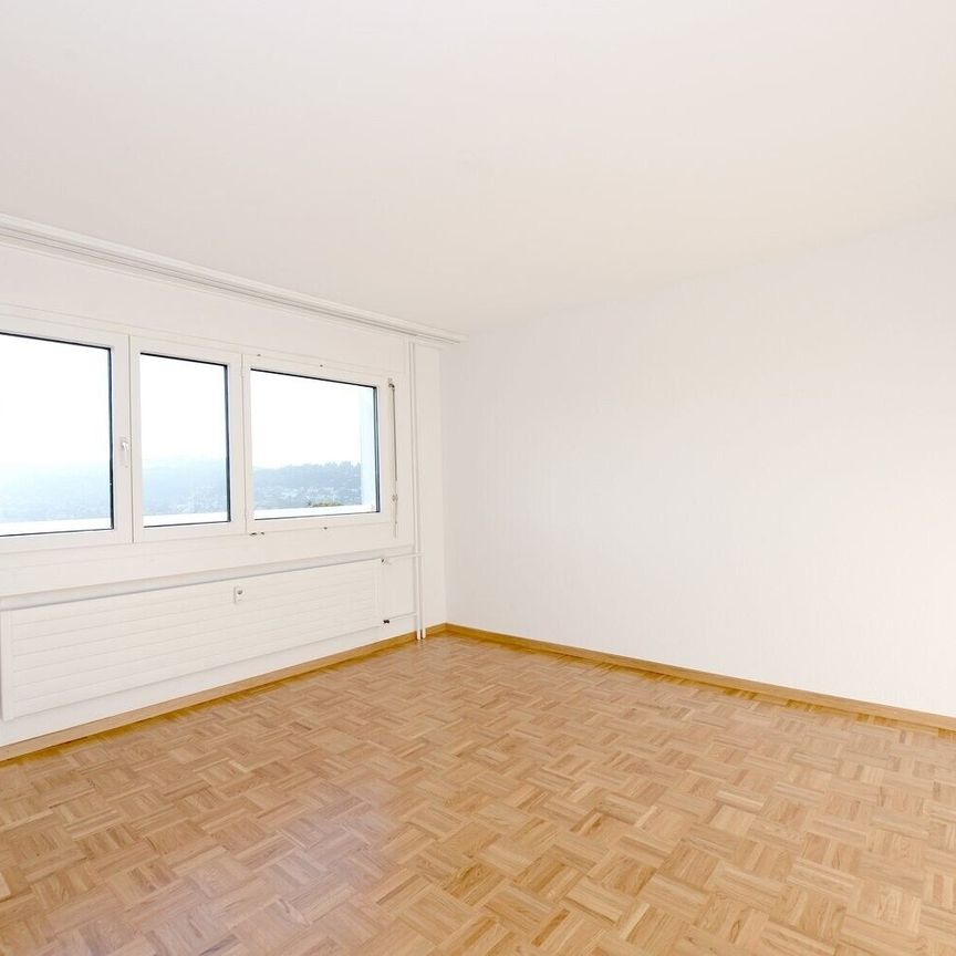 Sur les hauteurs de la Chaux-de-Fonds, ce 3.5 pièces vous attend ! - Photo 1