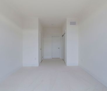 For Lease - 94 Ayaan Lane, Oakville, Ontario - Photo 2