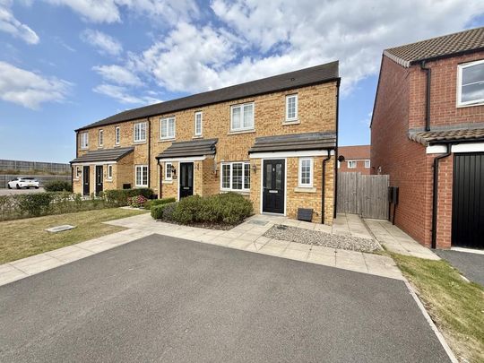 3 bedroom semi-detached house to rent - Photo 1