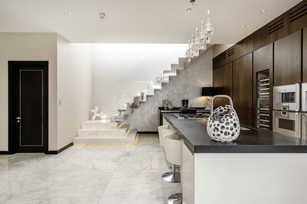 Arlington Street, Mayfair, SW1A - Photo 1