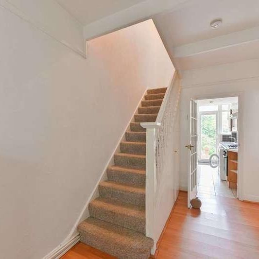 Fontaine Road, Streatham Common, SW16 - Photo 1