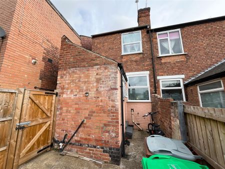 2 bedroom End of terrace house to rent - Photo 2