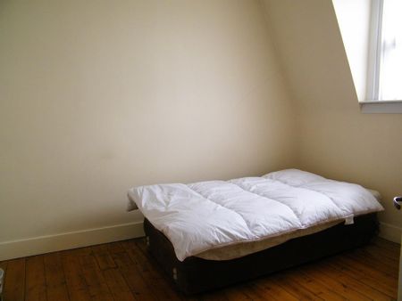 3 bedroom flat to rent - Photo 4