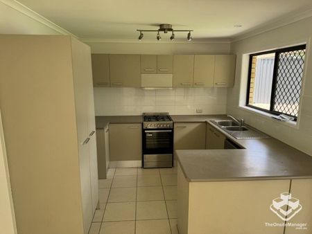 3 br Home $850p.w. - Mudgeeraba - Photo 5