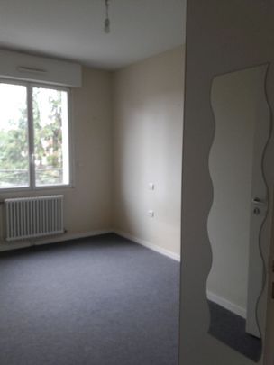 Laval centre ville appt T2 de 50 m² - Photo 1
