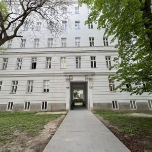 In Vorbereitung: UNBEFRISTET UND GENERALSANIERT: Helle, ruhige Familienwohnung - Photo 2