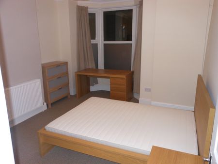 4 Bed Terraced House, Western Road, S10 - Photo 4