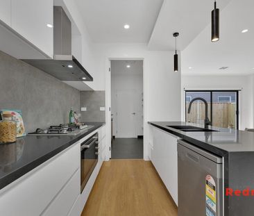 Nearly New 4 Bedroom House! - Photo 6