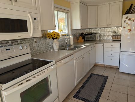 For Lease - 1103 Mosley Street, Wasaga Beach, Ontario - Photo 5