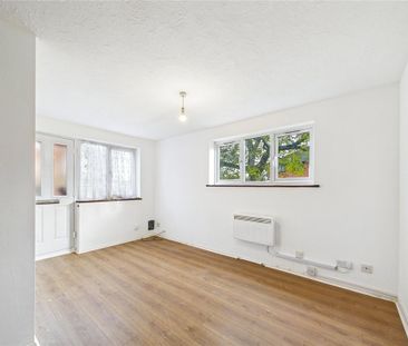 1 bedroom end of terrace house to rent - Photo 3