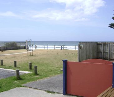 On the beach - Photo 5