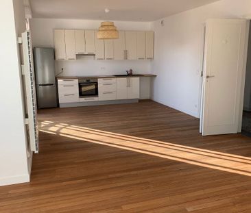 Location Appartement 3 pièces 78m² - Photo 3