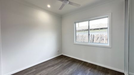 Brand New 2 X Bedroom Granny Flat in a Great Macquarie Fields Location !!!! - Photo 5