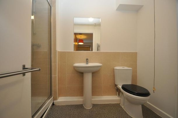 1 bedroom ground floor flat to rent - Photo 1