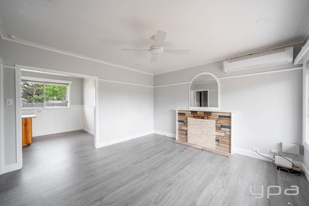 Charming, Convenient Living! - Photo 1