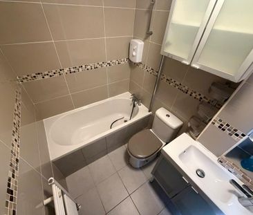 3 bedroom terraced house to rent - Photo 6