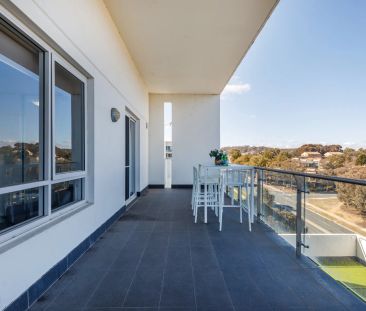 Elevated Luxury Living in Belconnen's Prestigious Oracle Complex - Photo 6