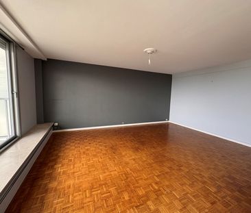 Location Appartement 4 pièces 90m² - Photo 3