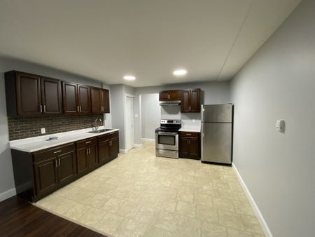 227 West Lane - U3 - Photo 5