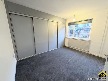 3 bedroom detached bungalow to rent - Photo 3