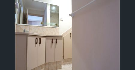 Unique 3-Bedroom Home in Sought-After Port Hedland Location - Photo 5